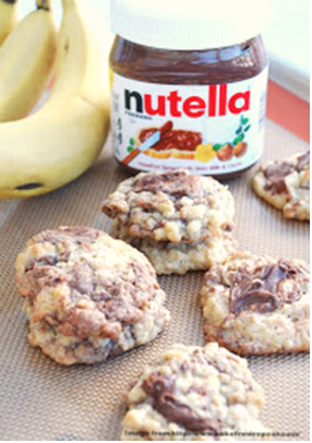 10 Yummy and delicious lactation cookie/treats you have to try! The perfect treats for breastfeeding moms. These milk-boosting recipes will help you make more milk as they are packed with nutrients. How many lactation cookies should I eat? Yummy chocolate chip lactation cookies. Milk-boosting muffin lactation recipe as well as granola! #breastfeeding #lactationcookies #moms