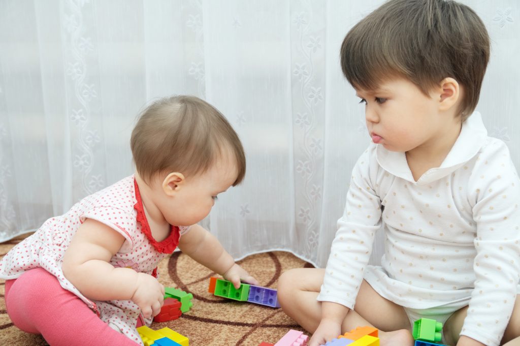 6 Ways To Prevent Sibling Jealousy with a New Baby MOMtivational