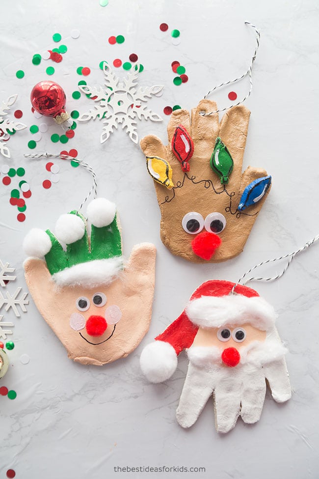 Looking for super easy and cheap DIY Christmas craft projects? These cute Christmas crafts are so easy anyone can do them- even the kids can help! Whether you're looking for Christmas DIY decor ideas to make your home decorations more festive or the best DIY Christmas gifts for family & friends, we’ve you covered with these tips and hacks #christmasdiycrafts #diychristmasdecorations #christmasdecor