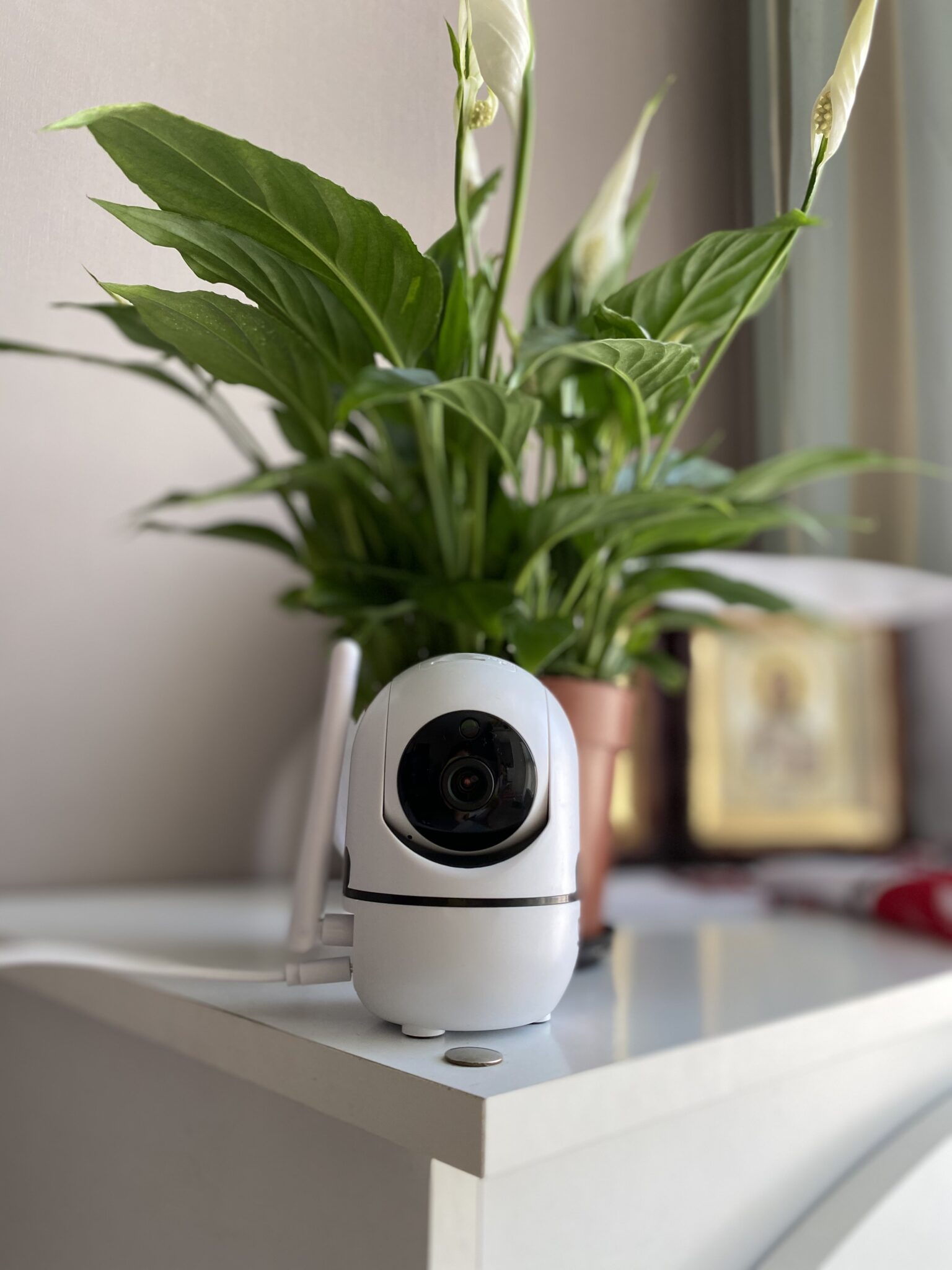 Where To Put Baby Monitor Camera? (4 WAYS!) MOMtivational