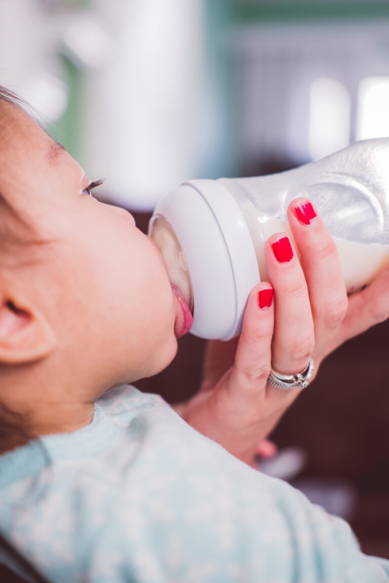 What Happens If My Baby Drank Old Formula? (PEDIATRICIAN ANSWERS)