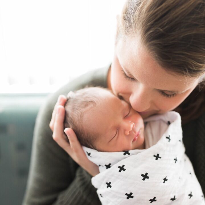 the-smell-of-a-new-baby_t20_YQK6R0