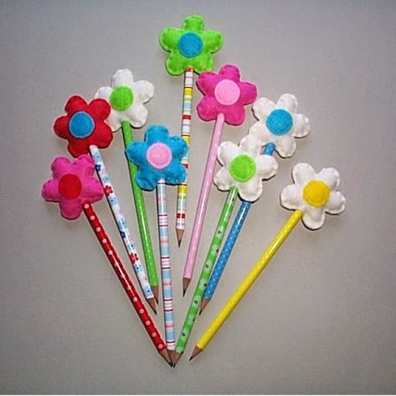 DIY felt flower pencil toppers in different colors