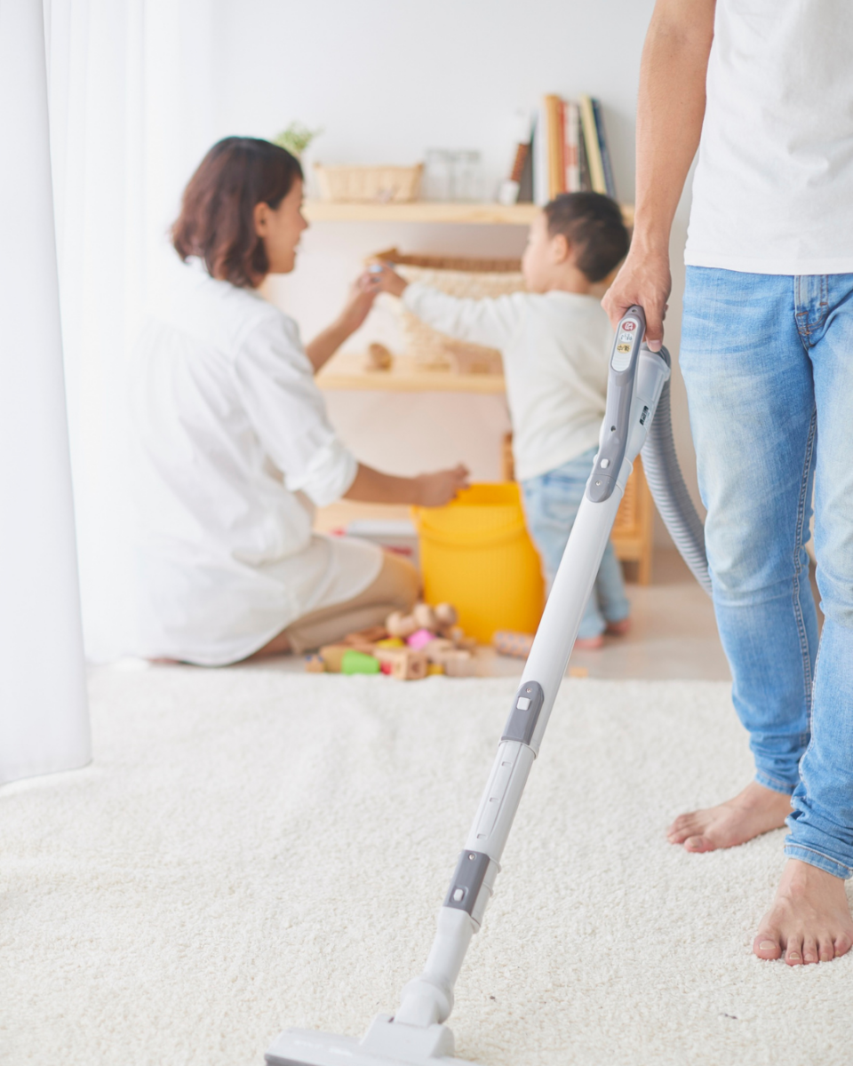 How To Simplify Life and Finally Declutter Your Home - MOMtivational